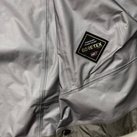 Goldwin Brand New with Tag Packable GORE-TEX jacket $679.99 +tax - Picture 13 of 13